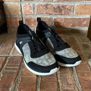 NEW Vionic Amalia Leopard Sneakers